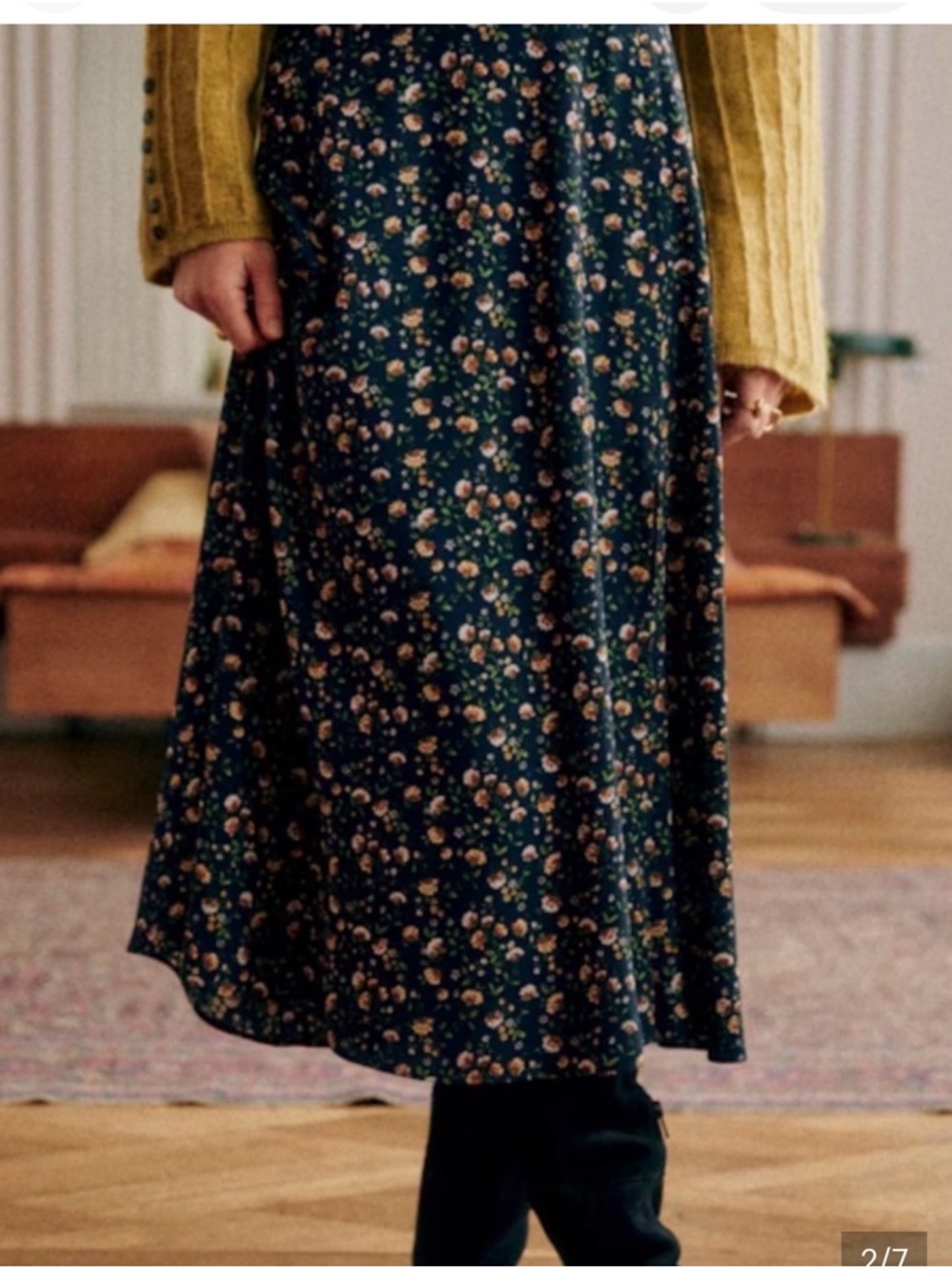 ISO Sezane Tabata skirt in Navy Miranda - size 6 or 8